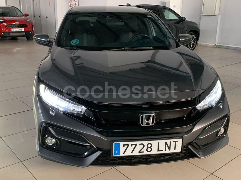 Gris / plata Usado 2021 Honda Civic Elegance Berlina | 22.260 € (Precio justo) - Imagen 1/4