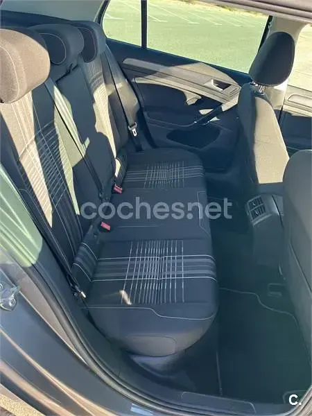 Usado VW Golf VII Sportline 150 CV (110 kW) 2016 Gris / plata Berlina