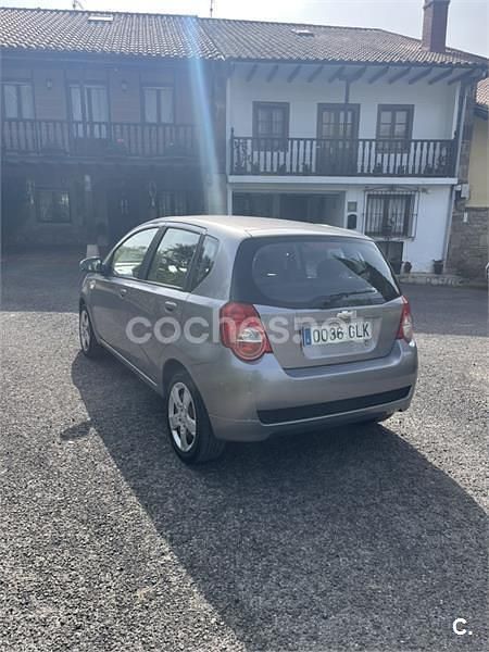 Usado Chevrolet Aveo LS 84 CV (61 kW) 2009 Gris / plata Berlina