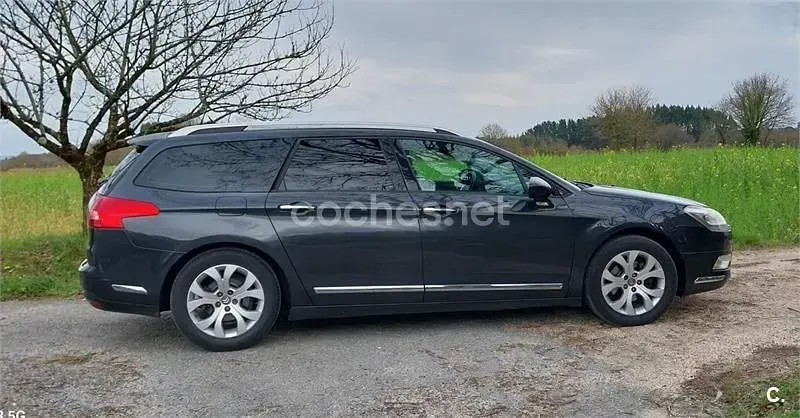 Usado Citroën C5 140 CV (102 kW) 2010 Negro Familiar