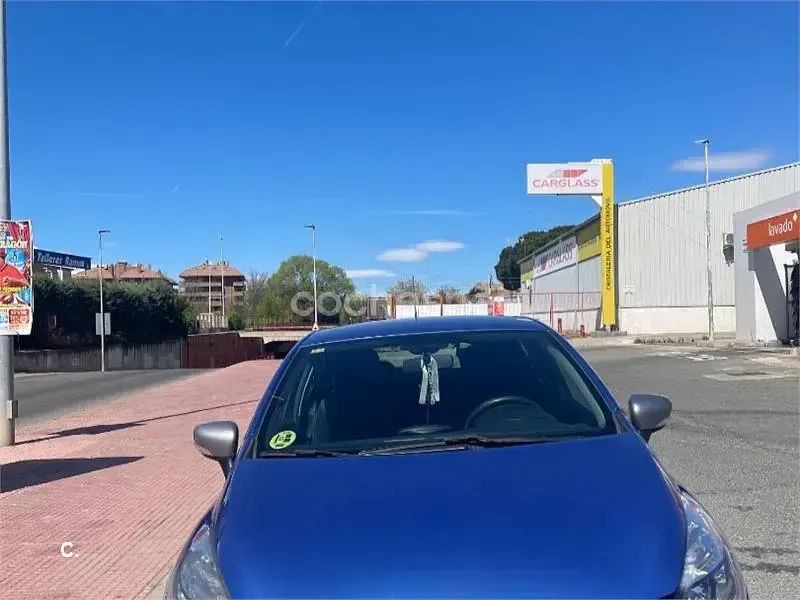 Usado Renault Clio IV Dynamique 90 CV (66 kW) 2015 Azul Berlina
