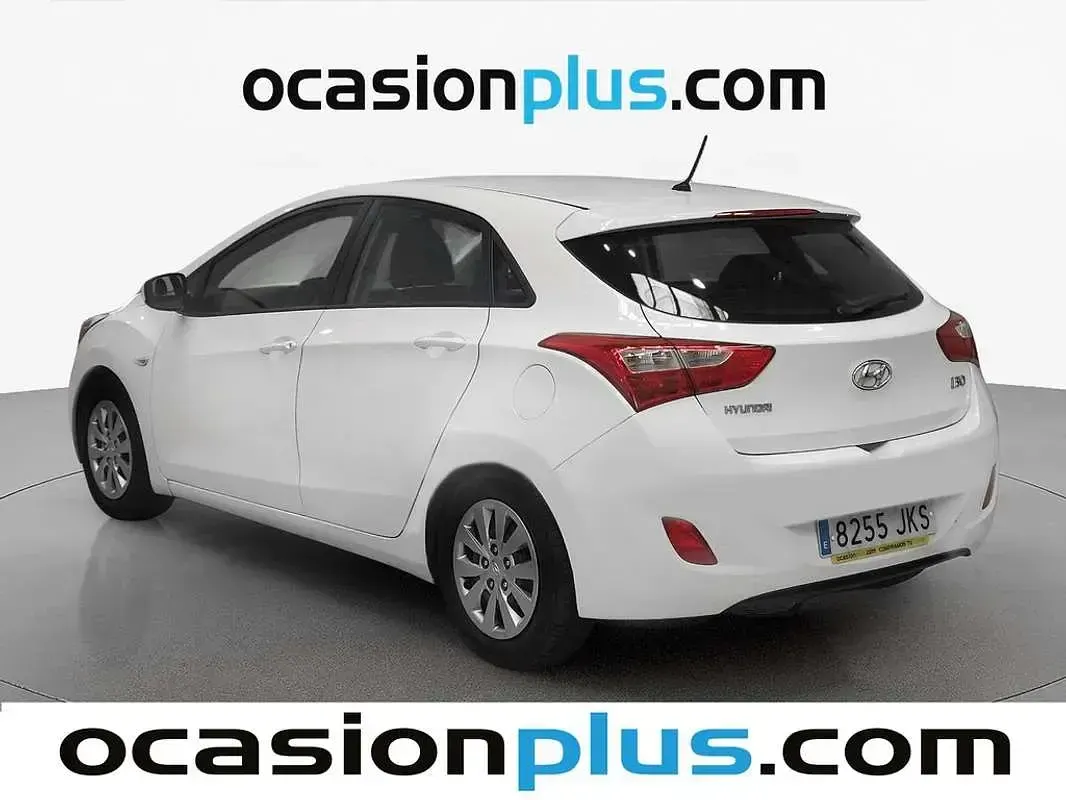 Usado Hyundai i30 101 CV (74 kW) 2015 Blanco Utilitario
