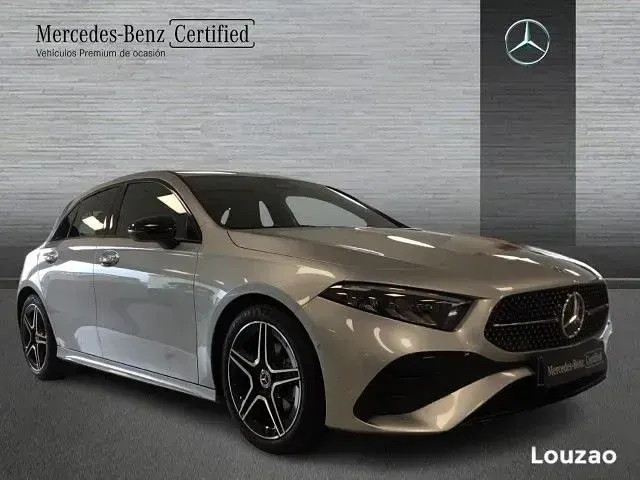 Usado Mercedes A180 116 CV (85 kW) 2025 Plata hightech