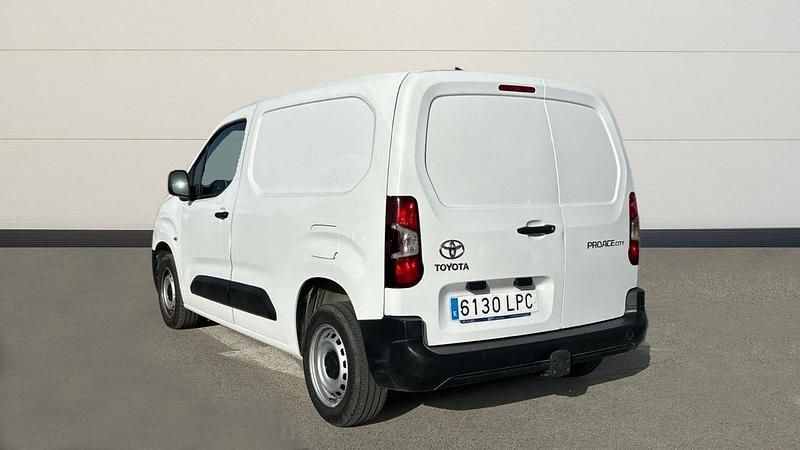 Usado Toyota Proace City City 102 CV (75 kW) 2021 Blanco Monovolumen