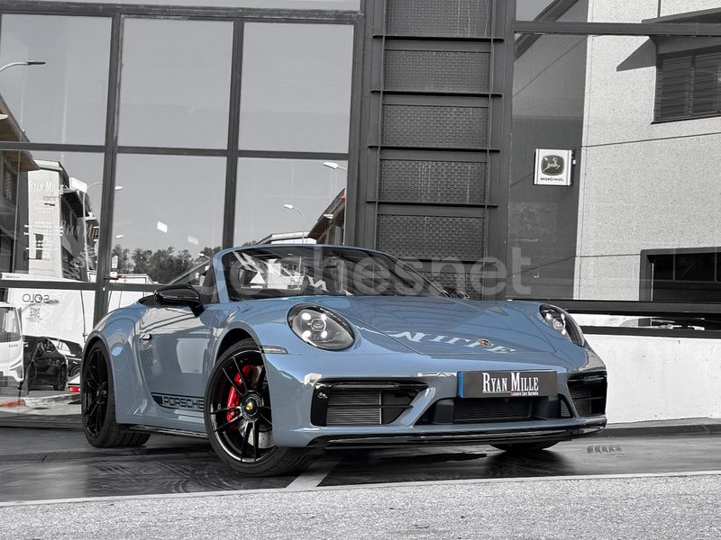 Gris / plata Usado 2024 Porsche 911 Carrera 4 GTS Descapotable | 239.900 € - Imagen 1/4