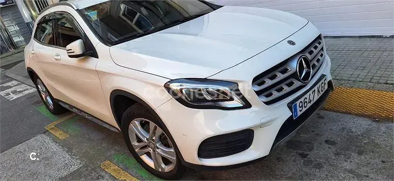 Usado Mercedes GLA220 177 CV (130 kW) 2017 Blanco SUV