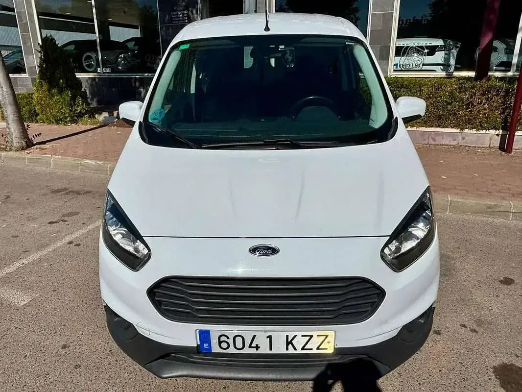 Usado Ford Transit Trend 75 CV (55 kW) 2019 Blanco Van