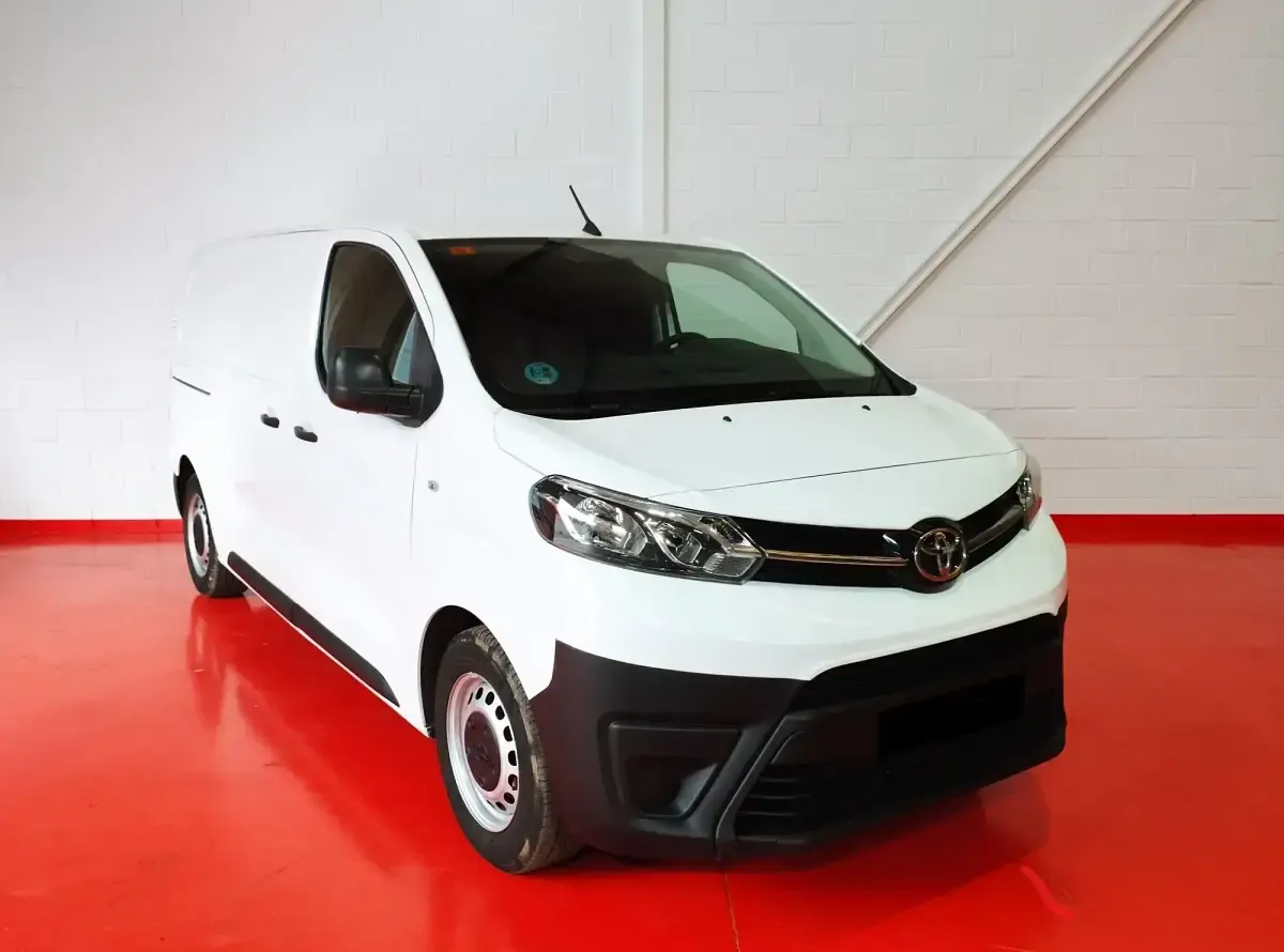 Usado Toyota Proace 100 CV (73 kW) 2021 Blanco Monovolumen