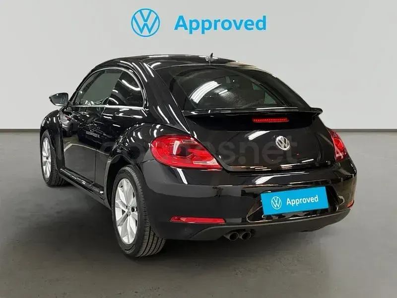 Usado VW Beetle Design 140 CV (102 kW) 2013 Negro Utilitario