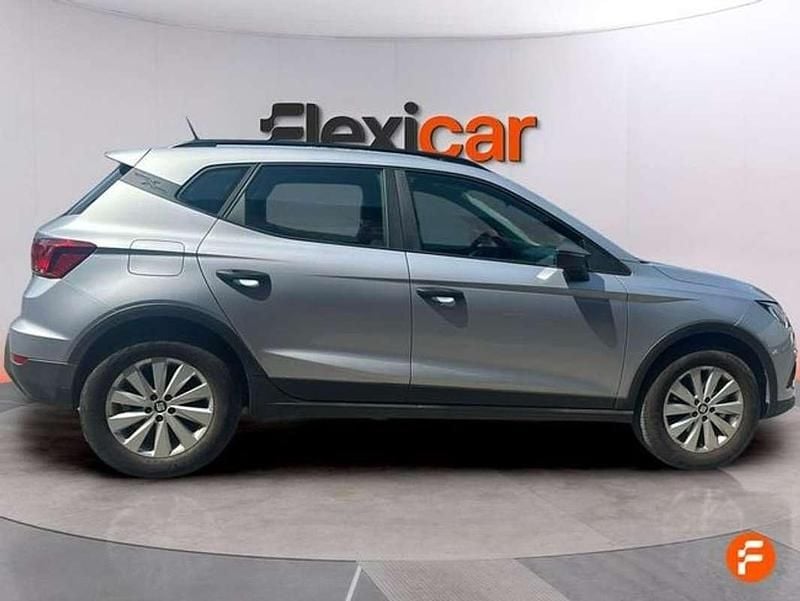 Usado Seat Arona Reference 95 CV (69 kW) 2021 Gris SUV