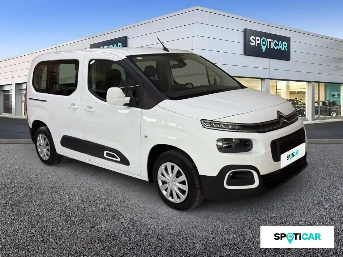 Usado Citroën Berlingo Live 110 CV (80 kW) 2020 Blanco Monovolumen