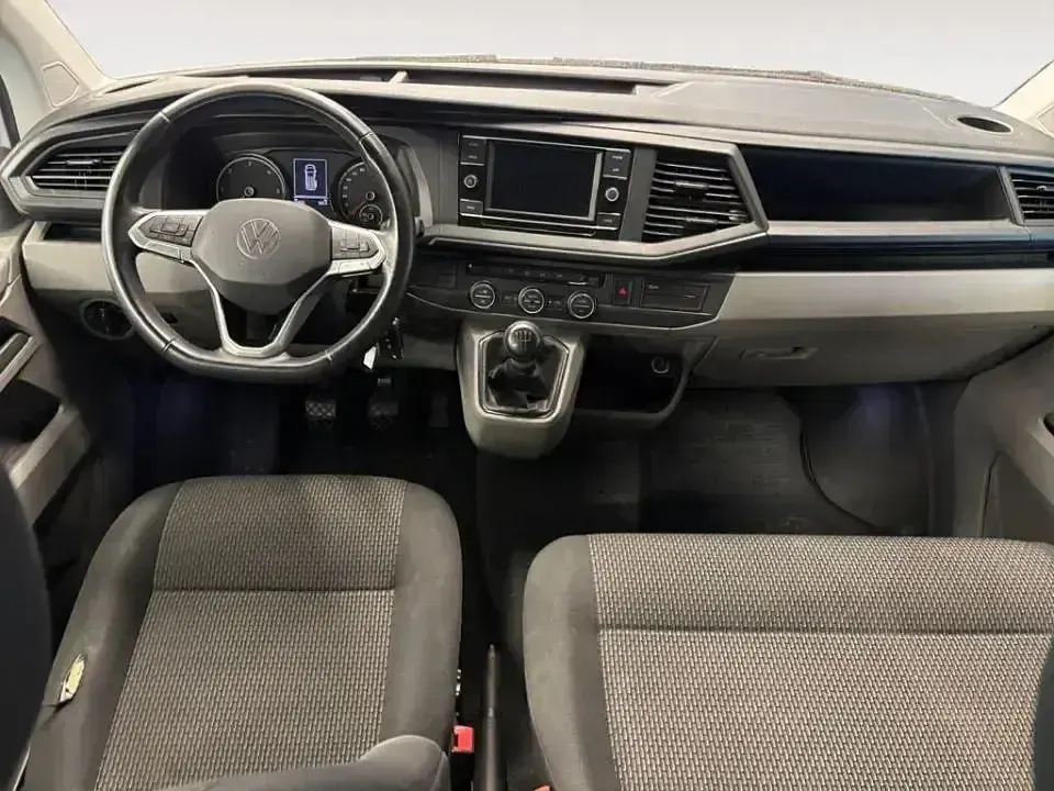 Usado VW Caravelle 110 CV (80 kW) 2022 Blanco Van
