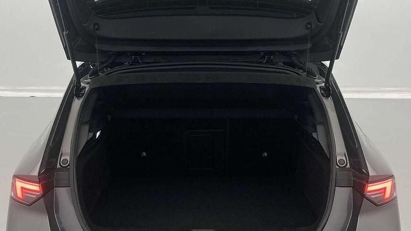 Usado Opel Astra 179 HP (131 kW) 2023 Prateado Carrinha