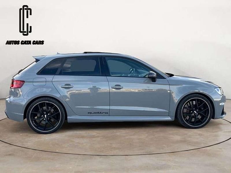 Usado Audi RS3 Sportback 367 CV (269 kW) 2016 Gris Utilitario