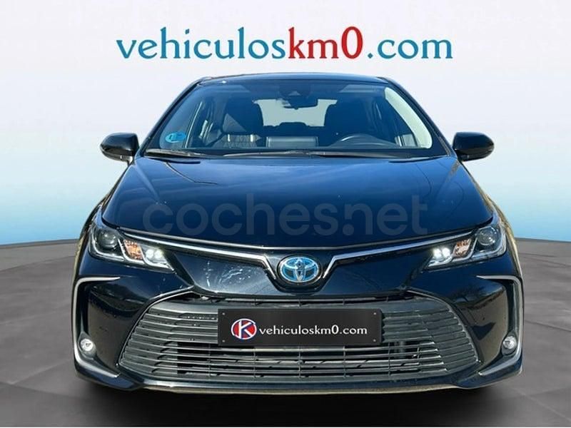 Usado Toyota Corolla Active 122 CV (89 kW) 2022 Negro Berlina