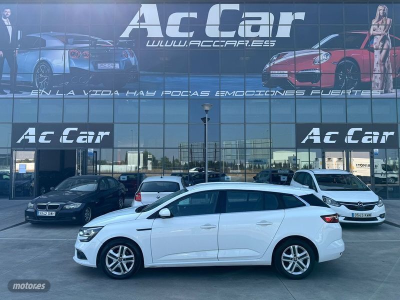 Usado Renault Mégane IV Business 115 CV (84 kW) 2019 Blanco Berlina