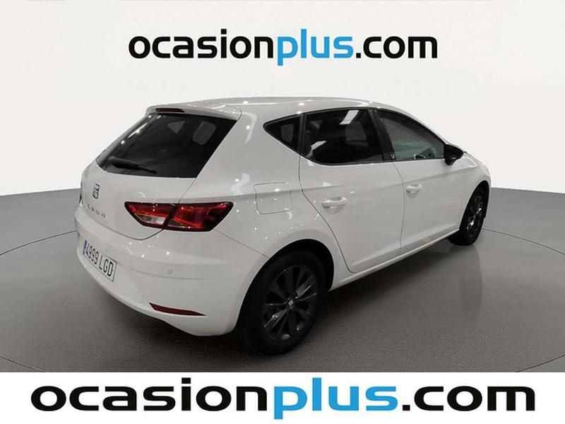 Käytetty Seat Leon Style 131 HP (96 kW) 2020 Valkoinen Viistoperä