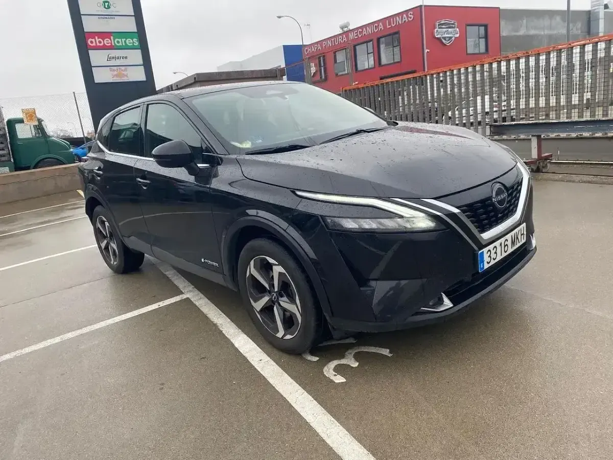 Usado Nissan Qashqai Acenta 190 CV (139 kW) 2023 Gris SUV