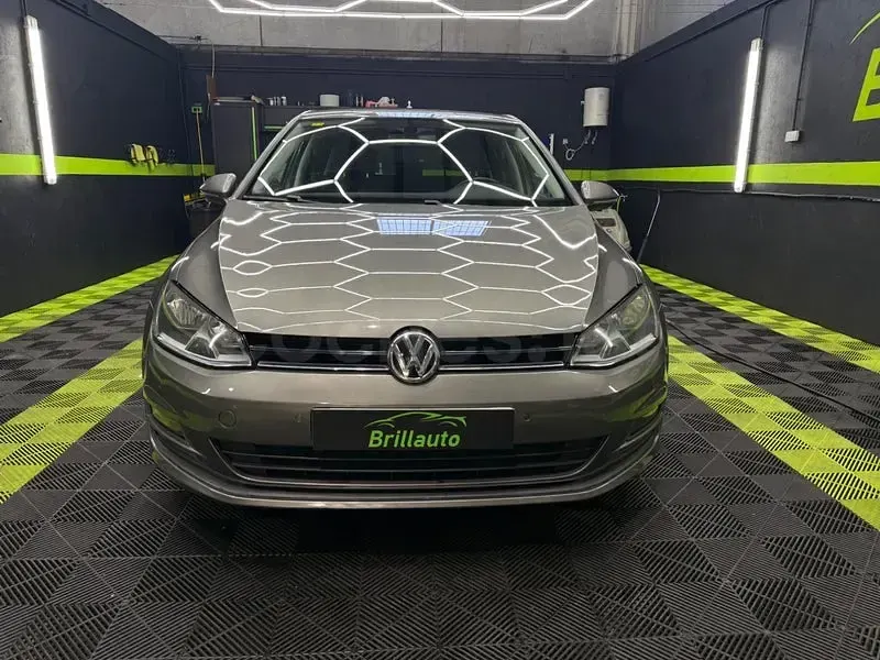 Usado VW Golf VII Advance 110 CV (80 kW) 2016 Beige Berlina