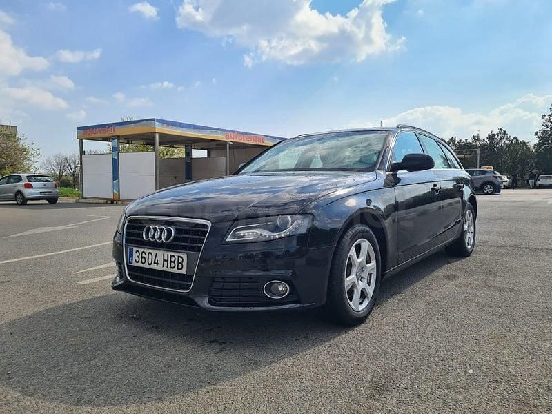 Usado Audi A4 170 CV (125 kW) 2011 Negro Familiar