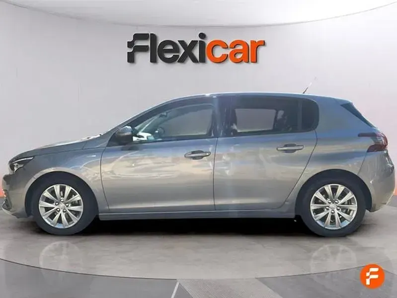 Usado Peugeot 308 Access 110 CV (80 kW) 2020 Gris / plata Berlina