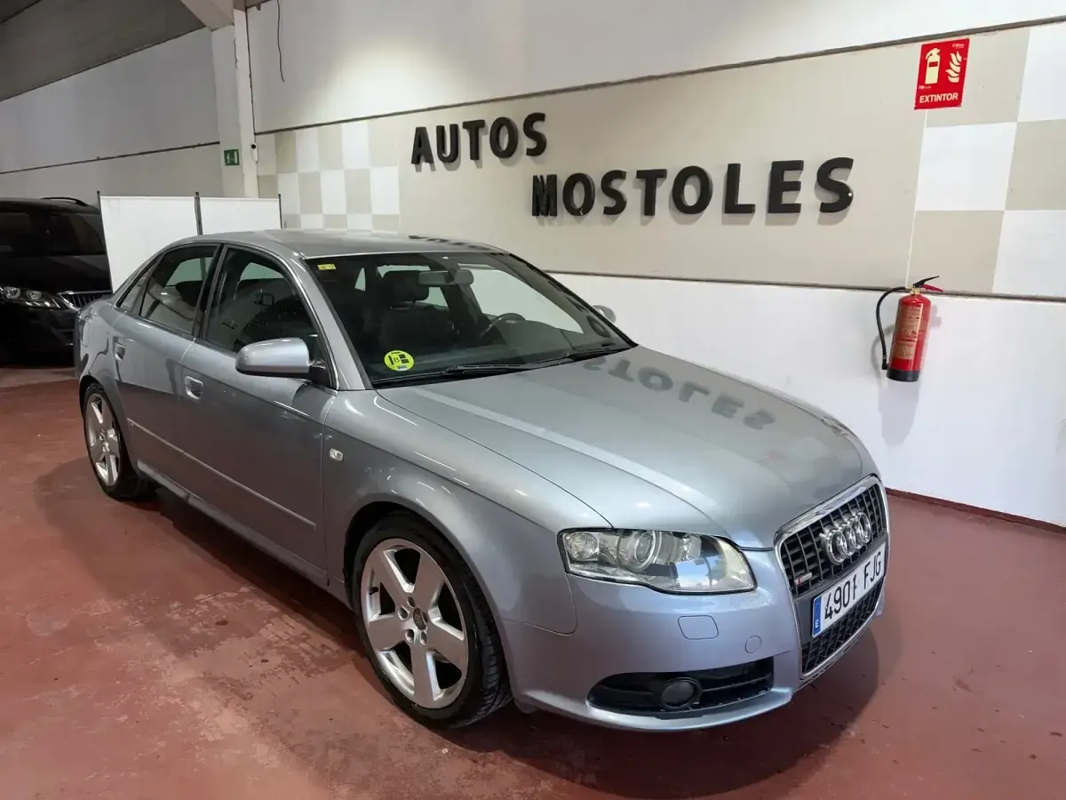 Begagnad Audi A4 170 HK (125 kW) 2006 Sedan