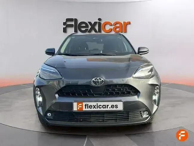 Usado Toyota Yaris Active 130 CV (95 kW) 2025 Gris Utilitario