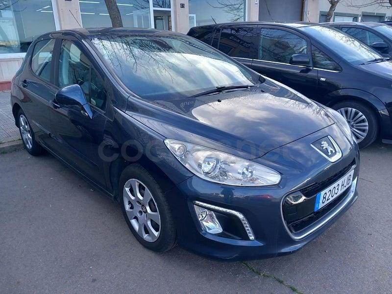 Usado Peugeot 308 Access 92 CV (67 kW) 2012 Negro Berlina
