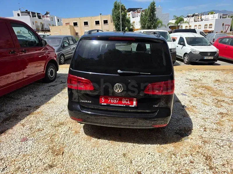 Usado VW Touran Advance 140 CV (102 kW) 2012 Negro Monovolumen