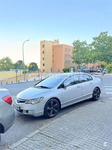 Usado Honda Civic Hybrid 115 CV (84 kW) 2007 Gris / plata Berlina