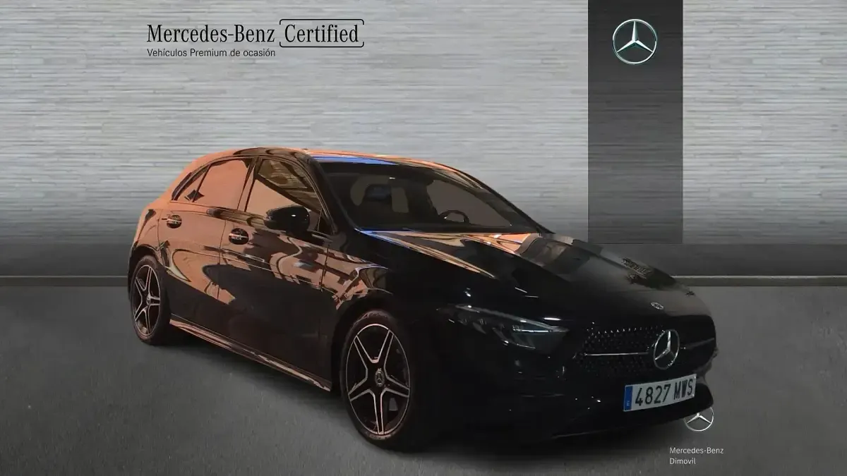 Usado Mercedes A180 136 CV (100 kW) 2024 Negro noche