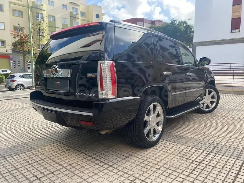 Usado Cadillac Escalade 409 CV (300 kW) 2011 Negro SUV