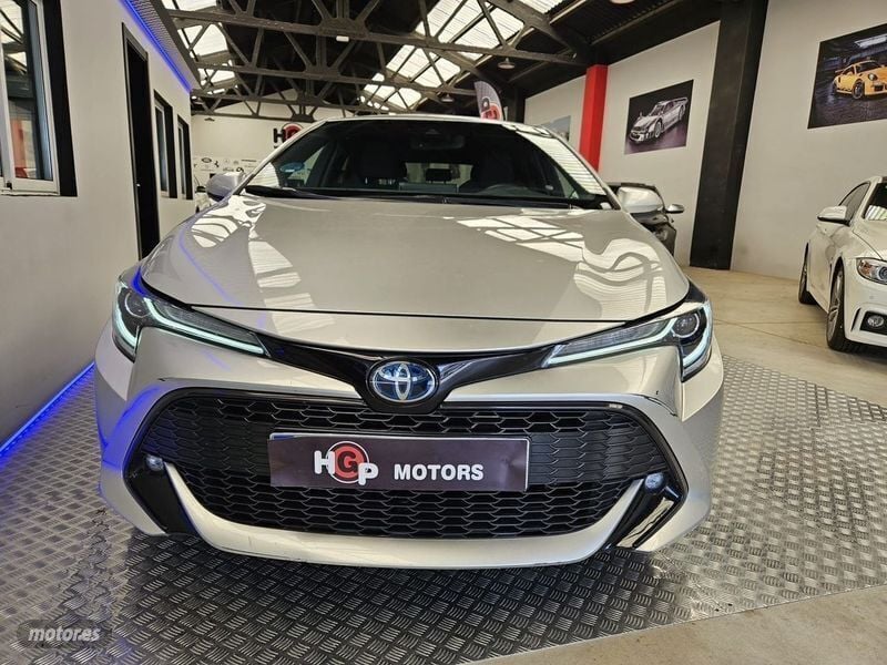Usado Toyota Corolla Hybrid Active 122 CV (89 kW) 2020 Gris Berlina