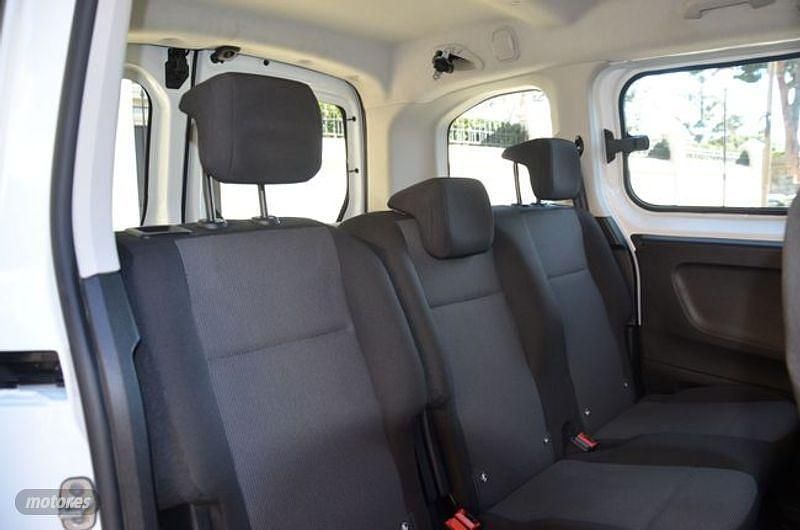 Usado Citroën Berlingo Live 102 CV (75 kW) 2022 Blanco Monovolumen