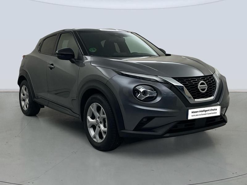 Usado Nissan Juke N-Connecta 114 CV (83 kW) 2022 Gris SUV
