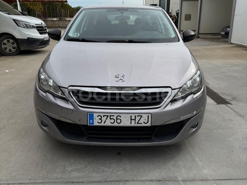Usado Peugeot 308 SW Business-Line 120 CV (88 kW) 2015 Gris / plata Familiar