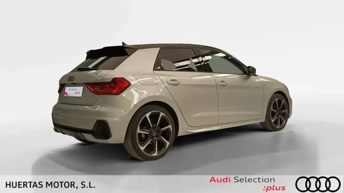 Usado Audi A1 116 CV (85 kW) 2024 Negro SUV