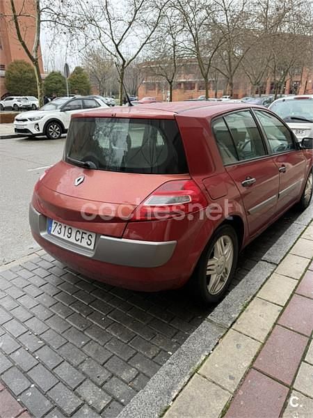 Usado Renault Mégane II Privilege 120 CV (88 kW) 2003 Rojo Berlina