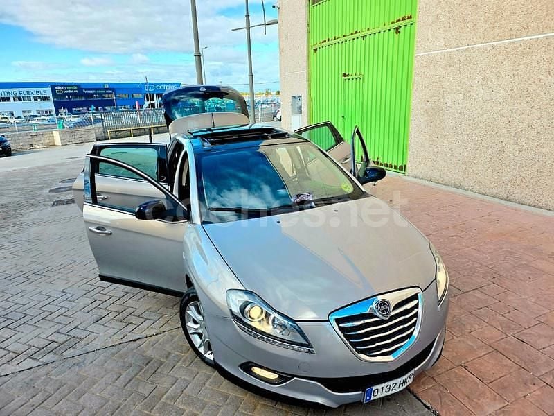 Usado Lancia Delta Gold 105 CV (77 kW) 2012 Beige Utilitario
