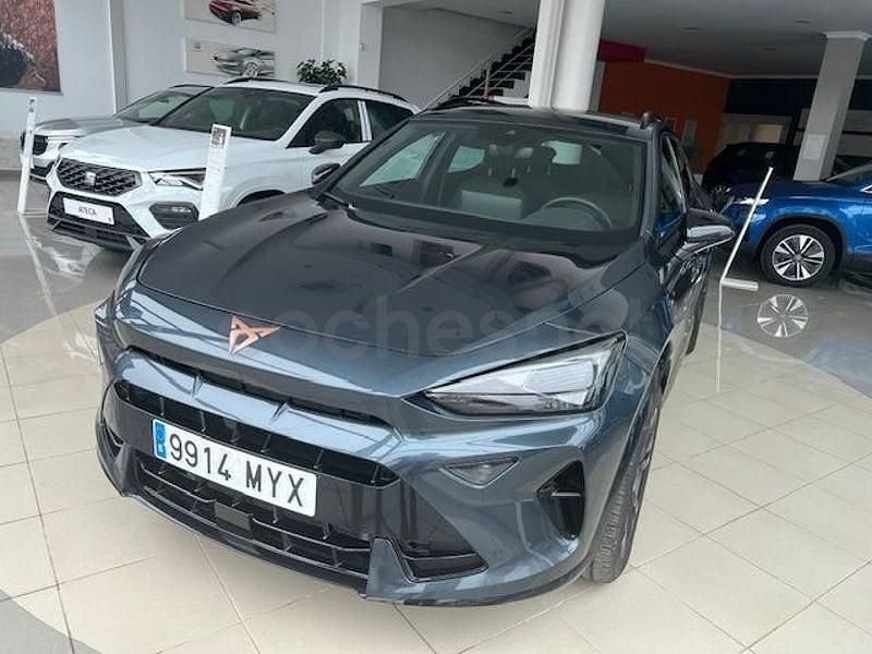 Usado Cupra Formentor 204 CV (150 kW) 2025 Gris / plata SUV