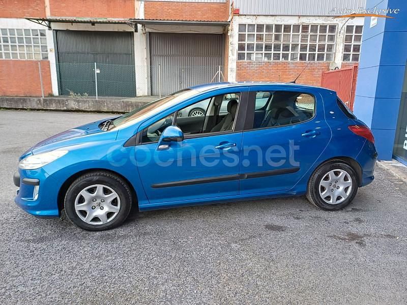 Usado Peugeot 308 90 CV (66 kW) 2009 Azul Berlina