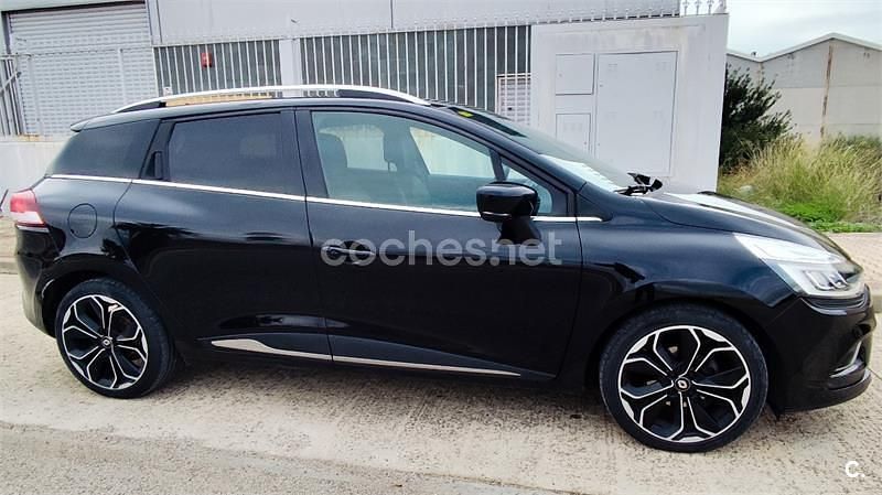 Begagnad Renault Clio GrandTour Zen 90 HK (66 kW) 2018 Svart Kombi