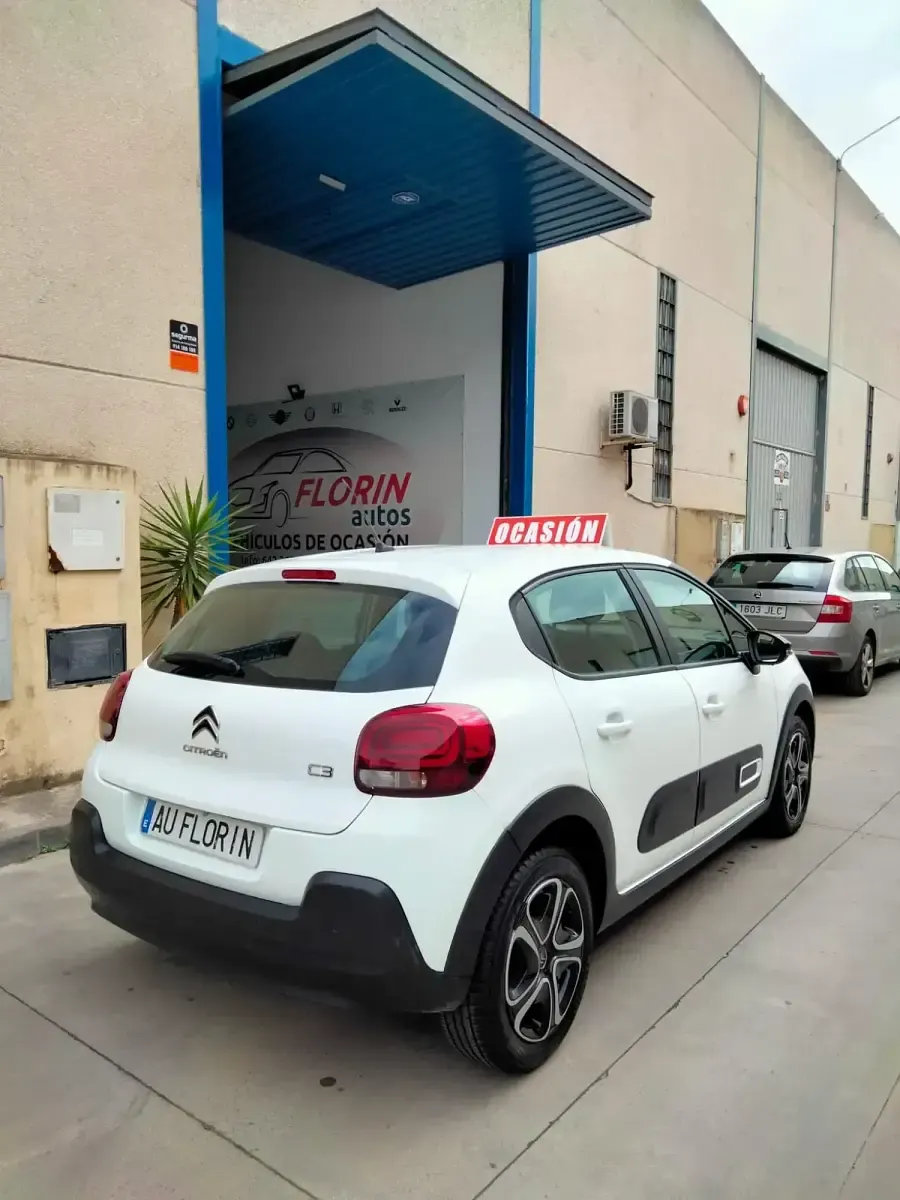 Usado Citroën C3 Feel 102 CV (75 kW) 2022 Blanco Utilitario