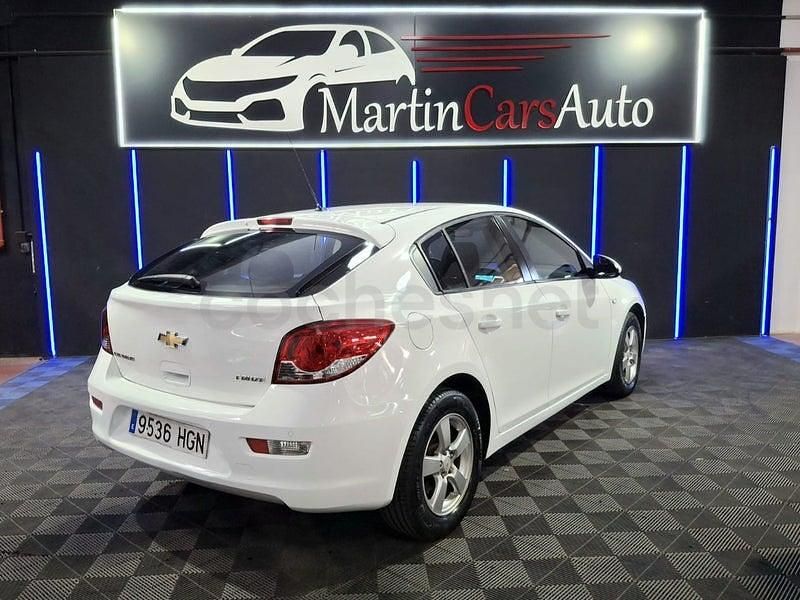 Usado Chevrolet Cruze LT 124 CV (91 kW) 2011 Blanco Berlina