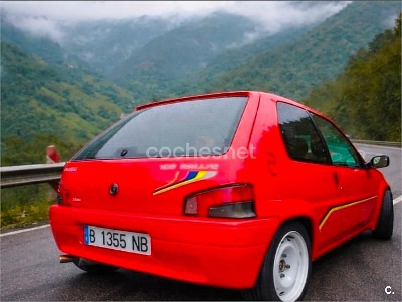 Usado Peugeot 106 75 CV (55 kW) 1992 Rojo Utilitario
