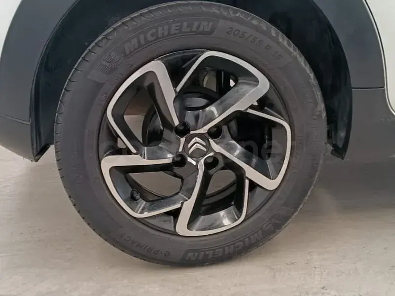 Usado Citroën C3 PureTech 83 CV (61 kW) 2023 Blanco Utilitario