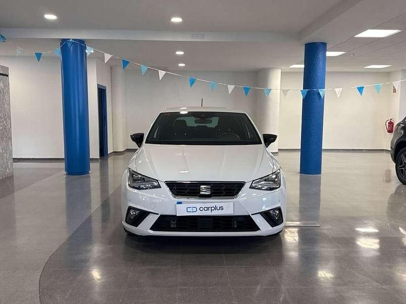 Usado Seat Ibiza FR 116 CV (85 kW) 2021 Blanco Utilitario