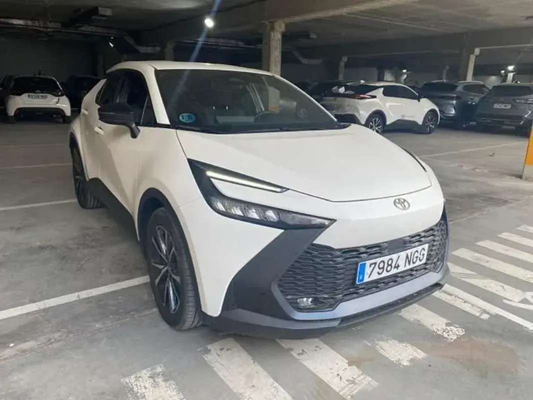 Usado Toyota C-HR Advance 140 CV (102 kW) 2025 Blanco SUV