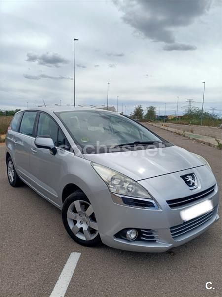 Gris / plata Usado 2010 Peugeot 5008 Sport Monovolumen | 3200 € - Imagen 1/4