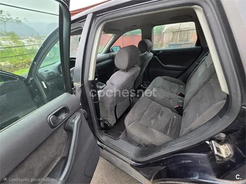 Usado Audi A3 Ambiente 130 CV (95 kW) 2001 Azul Utilitario